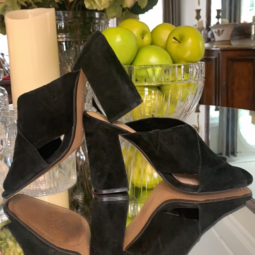 VINCE CAMUTO MULES